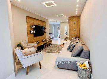 Casa en Venda de 4 quartos Jardim Camburi · Casa Triplex Jardim Camburi