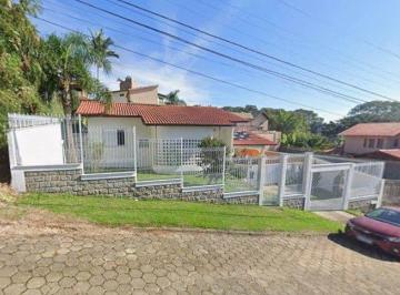 43b025536ad246bdb333836aab95e8cb501971b6 · Casa no Centro de Florianópolis com Piscina e 3 quartos - À venda