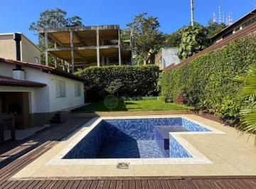 c69c0b4a14df257302debdb33396bb83f3080eec · Casa no Centro de Florianópolis com piscina e 3 quartos
