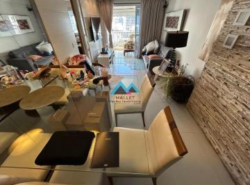 Foto 01 · Lindo apartamento de 3 quartos, sendo 1 suíte, 84 m², todo reformado e mobiliado, para locação em Bo