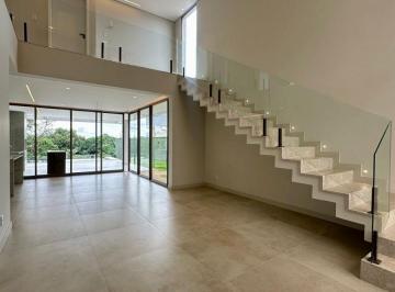 Casa de 4 quartos, Sobradinho · 3 SUÍTES / ÁREA GOURMET / PISCINA / ACEITA FINANCIAMENTO / CONDOMINIO FECHADO