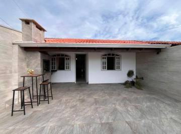 Casa de 2 quartos, Guaratuba · Casa com 2 Quartos próximo a Praia no bairro Brejatuba - Guaratuba/PR