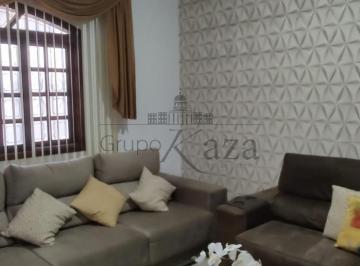 Casa · 304m² · 3 Quartos · 3 Vagas · Oportunidade - Casa Térrea - Jardim Satélite - 3 Dormitórios - 212,79m².