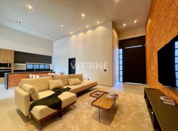 Casa · 500m² · 4 Quartos · 3 Vagas · Ponte Alta Norte, casa porteira fechada com 4 suítes e closet