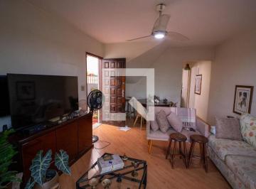Localizada em São Paulo, esta encantadora casa oferece um ambiente acolhedor e f · Casa à Venda - Butantã, 2 Quartos, 126 m2