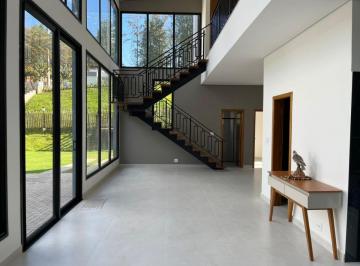 Casa de 4 quartos, Jundiaí · Casa moderna com quatro quartos, estilo sobrado, no Condomínio Terras do Caxambu
