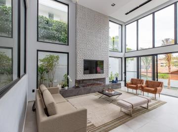 remax_24.jpeg · Confortável casa em condomínio para venda com 4 quartos, sendo 4 suítes, 511m²