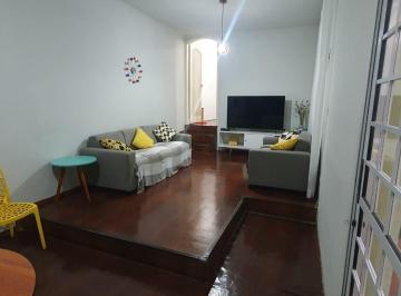 Casa · 260m² · 6 Quartos · 4 Vagas · Casa em Rochdale, Osasco: 6 Dormitórios, 3 Banheiros por R$720k