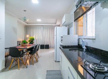 Apartamento · 80m² · 2 Quartos · 1 Vaga · Apartamento 2 Quartos com Suíte e Churrasqueira a 1 Quadra do Mar em Mariscal – Bombinhas/SC
