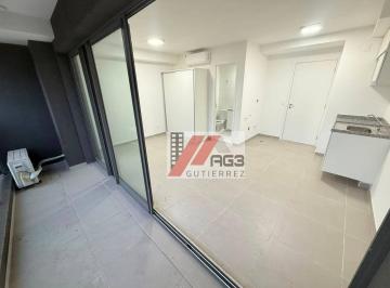 d309eba2dcfb390d8667152bb5d5e5710a3dd653 · Apartamento novo em andar alto com varanda, vista livre, armários, ar-condicionado e lazer completo