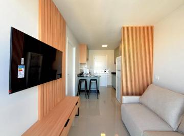 c4aa8b47de35c982726be82646ed45d344cf2a2b · Apartamento 100% mobiliado, primeira locação, 1 suíte - 34 m² por R$ 3.000/mês - Centro - Curitiba/P