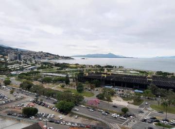 75900215905f0a5cc6a1696e315e23f84a13bfe0 · Apartamento com 2 quartos e Vista Mar para Alugar no Centro de Florianópolis.