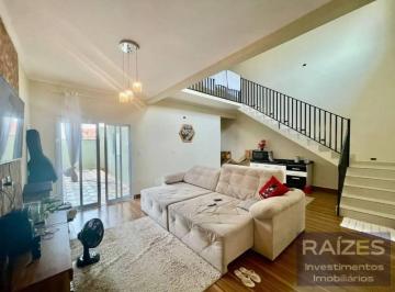 Casa · 130m² · 2 Quartos · 1 Vaga · Lindo sobrado à venda no bairro Villa Verde, em Bragança Paulista - SP.