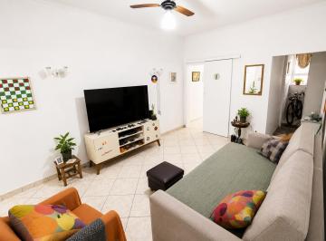 Apartamento de 1 quarto, Rio de Janeiro · Ótimo Sala e Quarto. Leme, ao lado da praia. Fundos silencioso. IMPERDÍVEL PARA MORAR OU INVESTIR