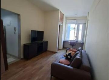 Apartamento de 1 quarto Venda R$ 480.000 · Ótimo Sala e Quarto. Junto ao metrô da Glória. Fundos silencioso. IMPERDÍVEL PARA MORAR OU INVESTIR