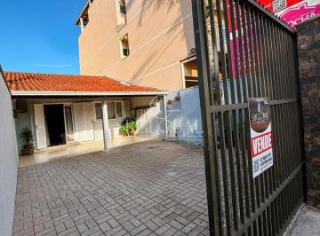 Casa · 65m² · 2 Quartos · Casa na Av. comercial Celso Ramos com 02 quartos e piscina em Itapoá SC!