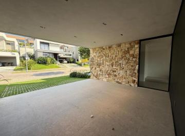 Casa · 501m² · 4 Quartos · 2 Vagas · Oportunidade - Casa em Condomínio - Condomínio Alphaville II - Urbanova - 4 Suítes - 350m².