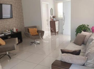 Casa · 236m² · 3 Quartos · 2 Vagas · CASA À VENDA COM 03 DORMITÓRIOS E 03 SUITES NO BAIRRO BELA VISTA - JUNDIAI/SP.