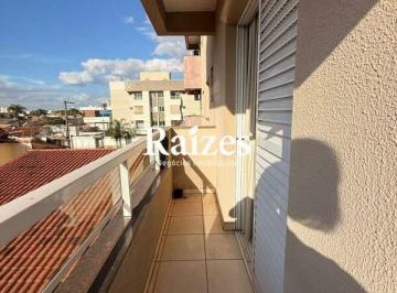 Apartamento · 90m² · 3 Quartos · 2 Vagas · Apartamento amplo com 90m2, sacada no bairro Santa Mônica Uberlândia-MG
