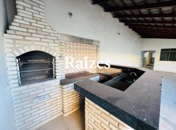 Casa · 200m² · 3 Quartos · 3 Vagas · Aluguel de Casa com Suíte Master, com aproximadamente 200m2 Espaço Gourmet Completo e Garagem Cobert