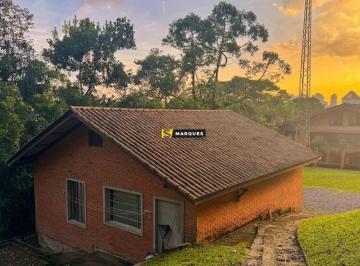 Casa · 55m² · 1 Quarto · 2 Vagas · Aluguel de Casa no Boa Vista: Privacidade e Conexão com a Natureza próximo ao Centro de Joinville