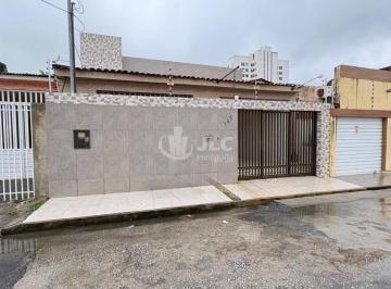 Casa na 13 de julho · Casa na 13 de julho