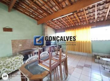 Casa · 210m² · 4 Quartos · 2 Vagas · Casa Térrea com 4 Dormitórios (1 Suíte) - Jardim Stella, Santo André/SP; Com 210 m2 de área construí