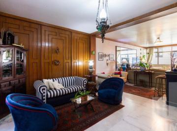 Apartamento · 210m² · 3 Quartos · 2 Vagas · Apartamento em Santa Cecilia com 03 dormitórios e 02 vagas