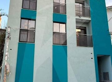 Casa · 30m² · 1 Quarto · Apartamento 1 dormitório cozinha com armário 300 metros da Estação Jardim São Paulo
