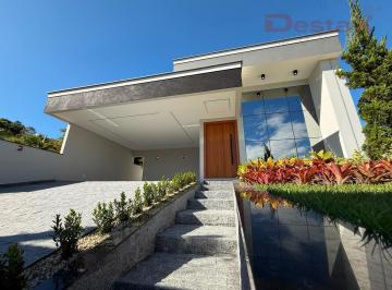 Casa · 190m² · 3 Quartos · 4 Vagas · Casa no Centro - Antônio Carlos