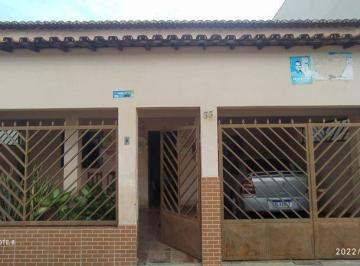 img0 · Casa com 3 Quarto(s) e 1 banheiro(s) para Alugar, 160 m² por R$ 700 / Mês