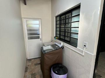 Casa · 121m² · 3 Quartos · 2 Vagas · Casa para venda em Jardim Chácara Dos Pinheiros de 121.00m² com 3 Quartos, 1 Suite e 2 Garagens
