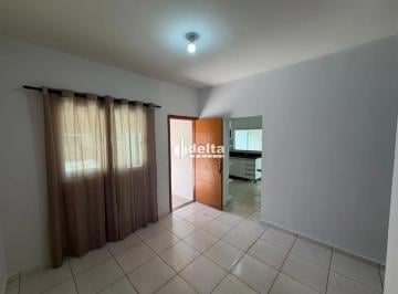 Casa · 100m² · 3 Quartos · 2 Vagas · Casa residencial com 3 quartos sendo 1 suíte disponível para locação no bairro Minas Brasil em Uberl