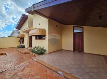 Casa · 130m² · 3 Quartos · 4 Vagas · Casa para venda em Jardim Centenário de 130.00m² com 3 Quartos, 1 Suite e 4 Garagens