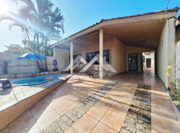 Casa · 129m² · 2 Quartos · 2 Vagas · Casa com piscina perto da praia em Peruíbe