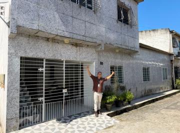 Casa · 130m² · 6 Quartos · 1 Vaga · Casa em Água Fria | 2 Pavimentos, 6 Quartos, 1 Vaga de Garagem, Escriturada.