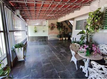 Casa · 228m² · 5 Quartos · 2 Vagas · Casa a venda no Guará II com 5 Quartos!