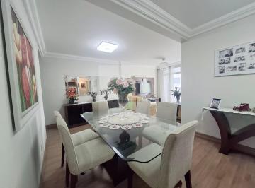 Apartamento · 90m² · 3 Quartos · 1 Vaga · Apartamento Quadra Mar com Vista para o Mar e 3 Dormitórios no Centro de Balneário Camboriú