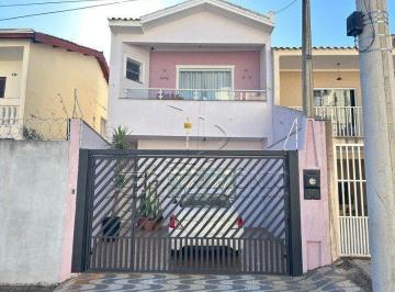 Casa · 170m² · 3 Quartos · SOBRADO COM 3 QUARTOS - Gonçalves
