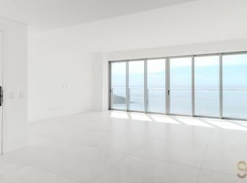 Casa · 215m² · 4 Quartos · 4 Vagas · Casa para venda em Centro de 215.00m² com 4 Quartos, 4 Suites e 4 Garagens