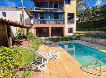Casa · 120m² · 1 Quarto · 4 Vagas · À Venda Casa Encantadora na Ogiva, Cabo Frio-RJ