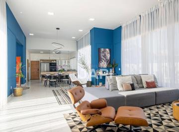 Casa · 257m² · 3 Quartos · 4 Vagas · Casa de Condomínio para venda em Condomínio Terra De Caxambu de 257.00m² com 3 Quartos, 3 Suites e 4