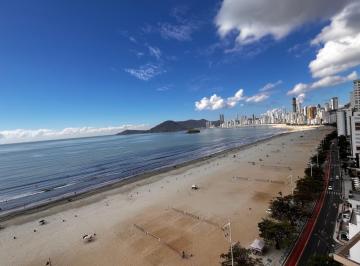Casa · 142m² · 1 Quarto · 1 Vaga · Casa para alugar em Centro de 142.00m² com 1 Quarto, 2 Suites e 1 Garagem