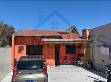 Casa · Casa à venda no bairro Palmital - Colombo/PR