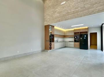Casa · 165m² · 3 Quartos · 2 Vagas · Casa Terrea, 3 suites, sem vizinho nos fundos.