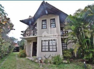 Casa a venda em Camboinhas · Casa a venda em Camboinhas