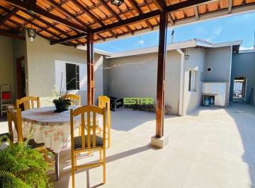 e73fd32094703ea60bf87c969574f271428a3188 · Casa totalmente térrea com quintal próxima a Av. São João