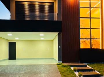 Casa · 228m² · 4 Quartos · 4 Vagas · Casa de 3 quartos/ suítes em Jardins Sevilha
