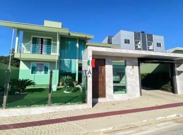 Casa · 311m² · 3 Quartos · 2 Vagas · Casa à venda no bairro Planalto - Brusque/SC
