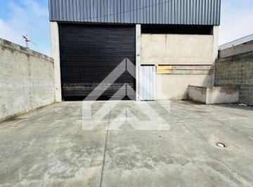 Comercial · 300m² · 3 Vagas · Galpão / Depósito / Armazém para alugar em Jardim Independência de 300.00m² com 3 Garagens